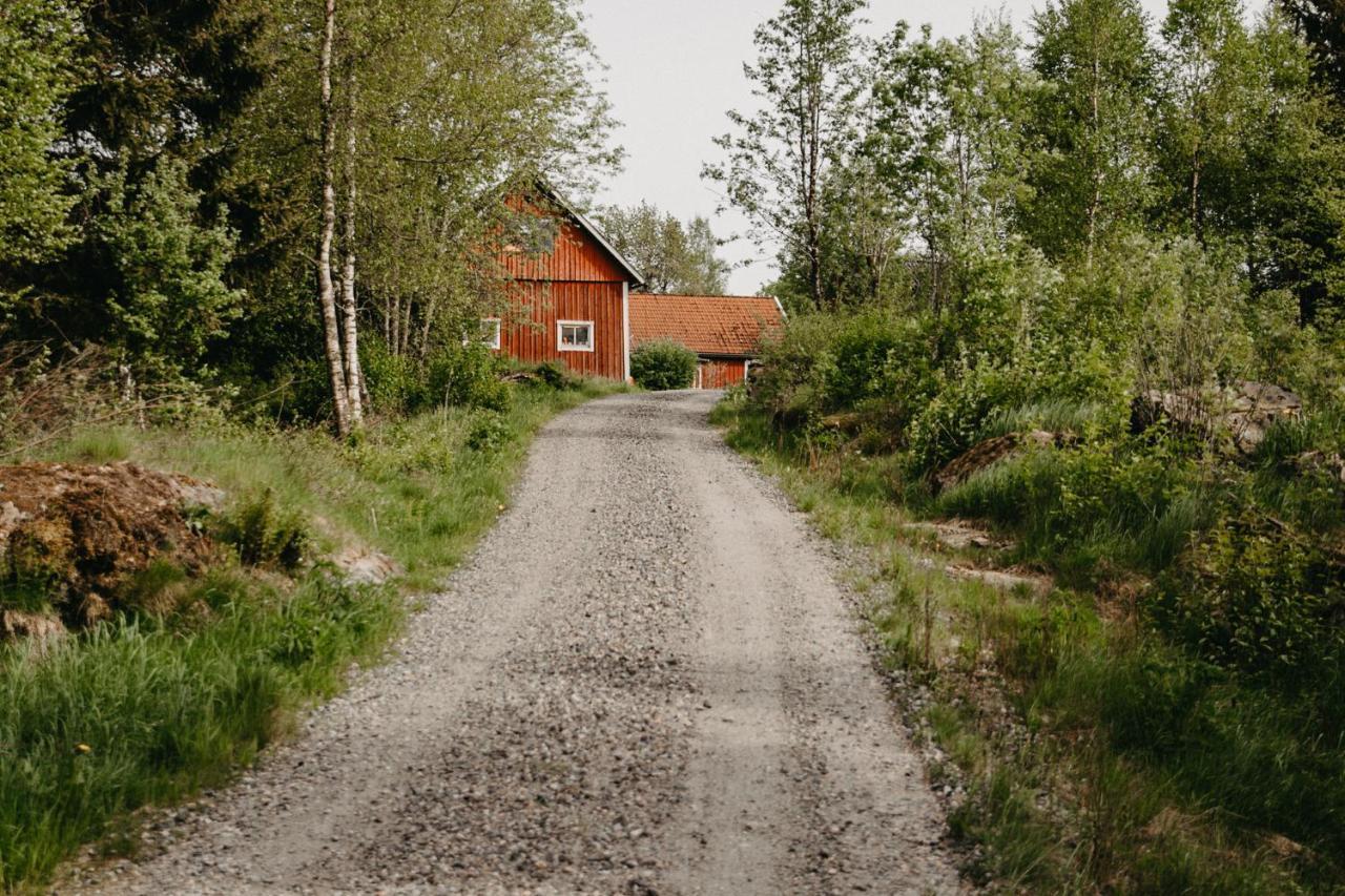 En Lantlig Idyll Med Skogen Precis Utanfoer Doerren! Ullared Exterior foto